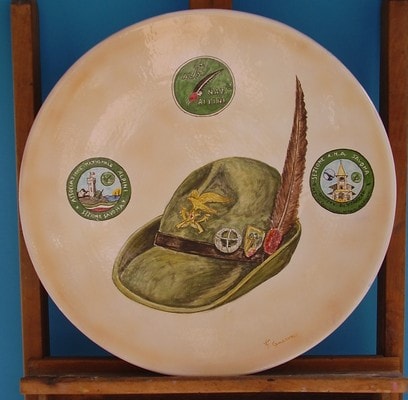 Albisola ceramics Art - Alpine Hat with coats of arms.